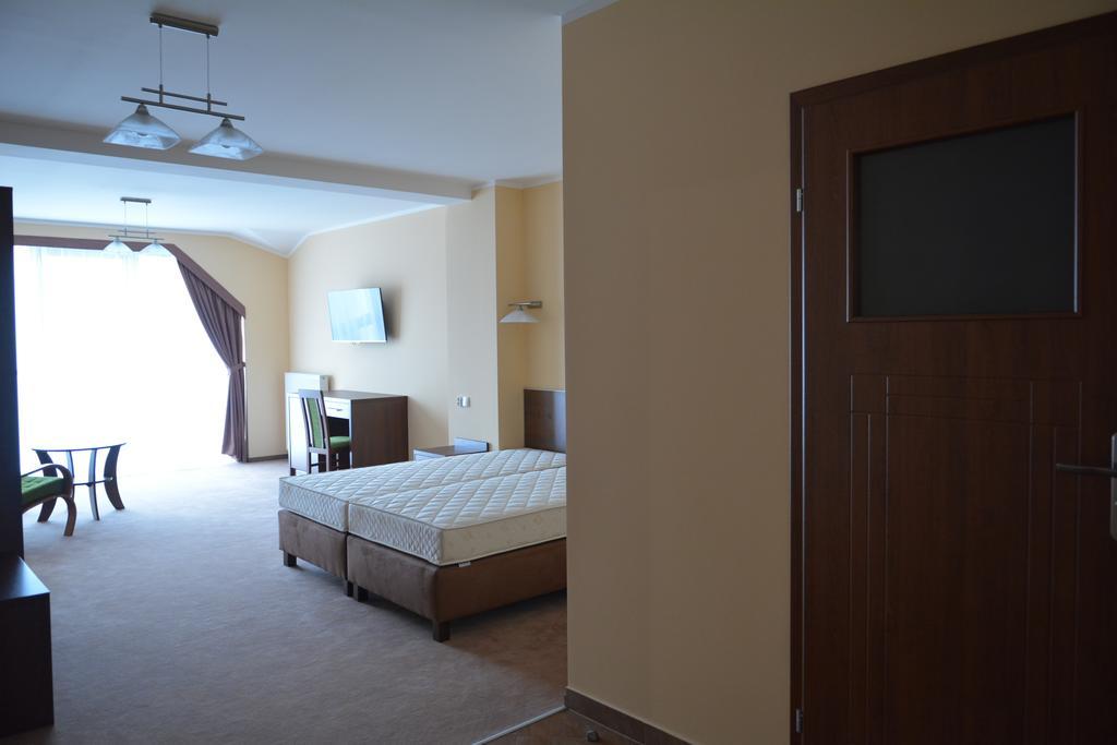 Gosciniec Pan Tadeusz II Hotell Giżycko Rum bild