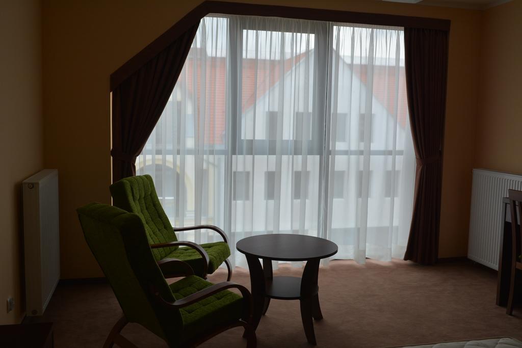Gosciniec Pan Tadeusz II Hotell Giżycko Rum bild