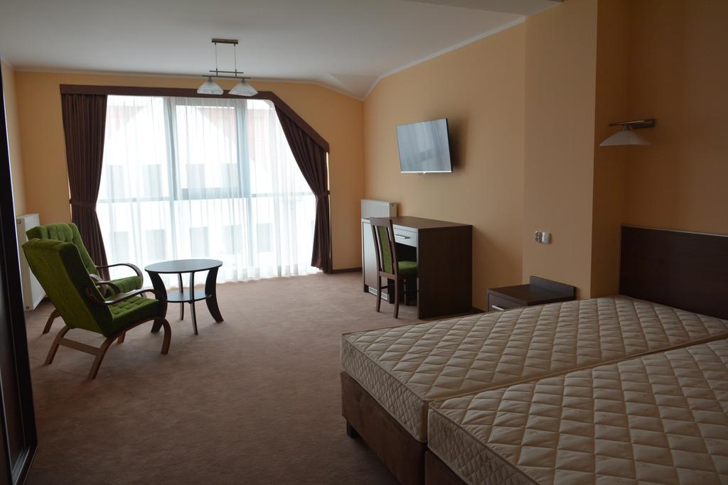 Gosciniec Pan Tadeusz II Hotell Giżycko Rum bild