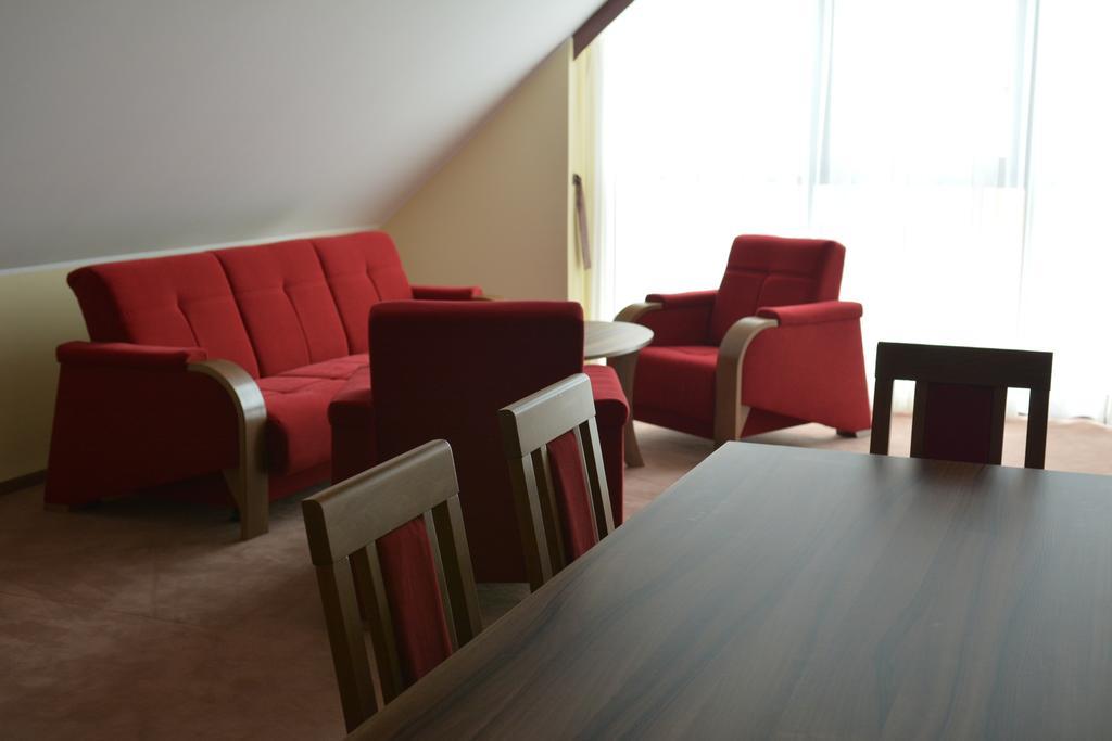 Gosciniec Pan Tadeusz II Hotell Giżycko Rum bild