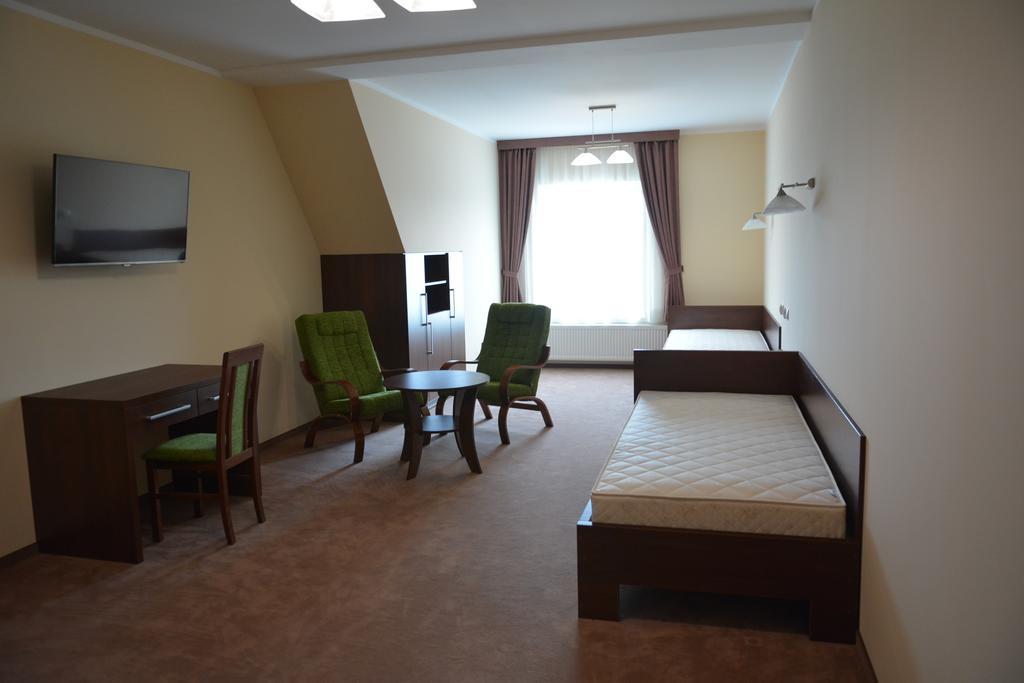 Gosciniec Pan Tadeusz II Hotell Giżycko Exteriör bild