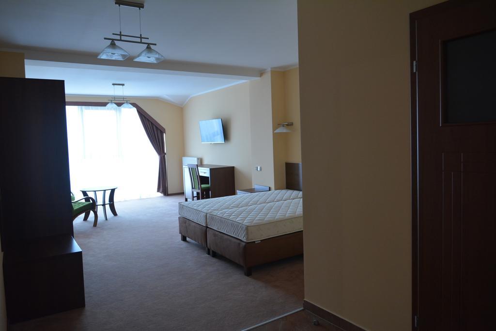 Gosciniec Pan Tadeusz II Hotell Giżycko Rum bild