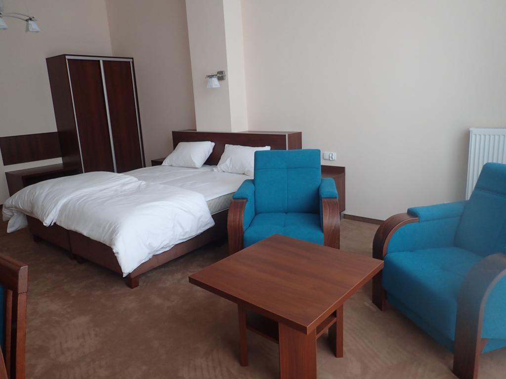 Gosciniec Pan Tadeusz II Hotell Giżycko Exteriör bild