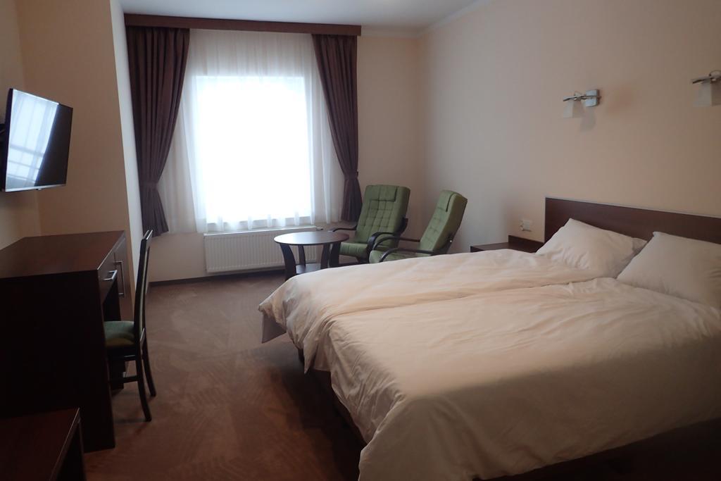 Gosciniec Pan Tadeusz II Hotell Giżycko Exteriör bild