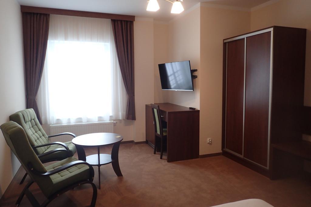 Gosciniec Pan Tadeusz II Hotell Giżycko Exteriör bild